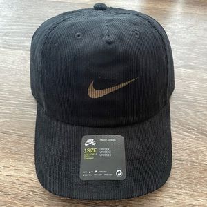 Nike SB Heritage 86 Corduroy Hat Cap Adjustable